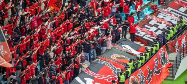 米兰体育网页版入口-南特主场大胜，球迷沸腾热情